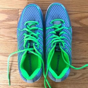 Brunswick Aura Women’s Bowling Shoes size 9.5